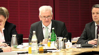 Foto: Winfried Kretschmann (mitte) und Georg Kleemann (rechts)