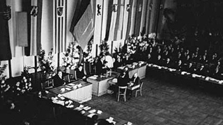 Foto: Blick in den Saal Foto: Blick in den Saal