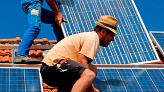 Montage einer Solaranlage Montage einer Solaranlage