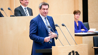Foto: Markus Söder am Rednerpult Foto: Markus Söder am Rednerpult