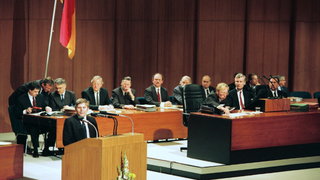 Foto: Präsidium der ersten Sitzung mit den neuen Ministerpräsidenten Foto: Präsidium der ersten Sitzung mit den neuen Ministerpräsidenten