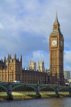 Foto: Blick auf Themsebrücke und den Westminster-Palast in London Foto: Blick auf Themsebrücke und den Westminster-Palast in London