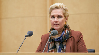 Foto: Die Vorsitzende Manuela Schwesig eröffnet die Sitzung des Vermittlungsausschusses
