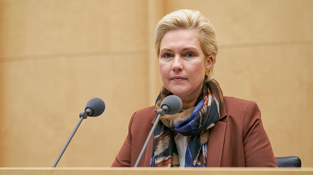 Foto: Die Vorsitzende Manuela Schwesig eröffnet die Sitzung des Vermittlungsausschusses